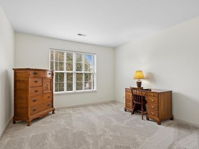 260 Summerdale Lane, Algonquin, IL 60102