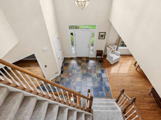 260 Summerdale Lane, Algonquin, IL 60102