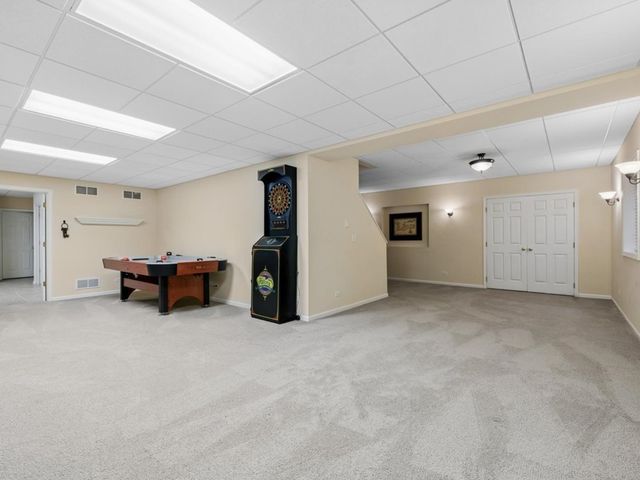 260 Summerdale Lane, Algonquin, IL 60102