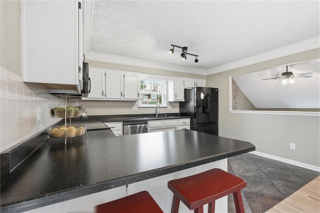 10230 NW 57th Street, Kansas City, MO 64152