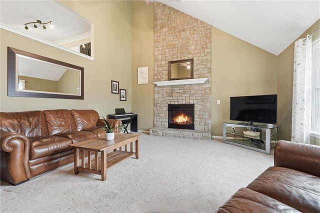 10230 NW 57th Street, Kansas City, MO 64152