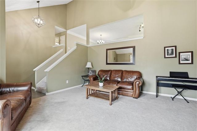 10230 NW 57th Street, Kansas City, MO 64152