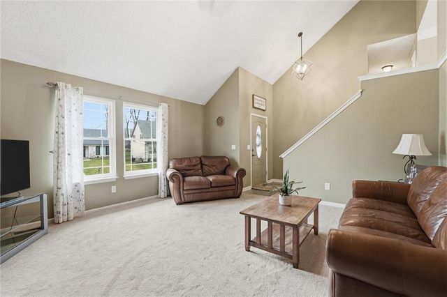 10230 NW 57th Street, Kansas City, MO 64152