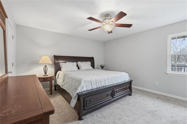 10230 NW 57th Street, Kansas City, MO 64152