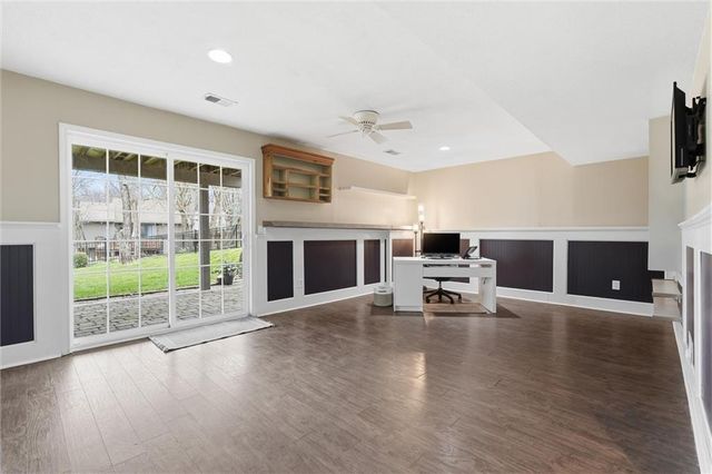 10230 NW 57th Street, Kansas City, MO 64152