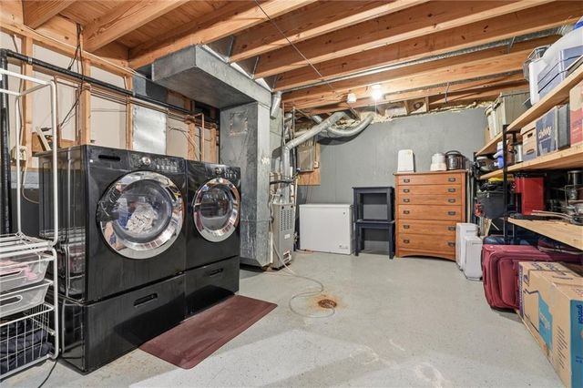 10230 NW 57th Street, Kansas City, MO 64152