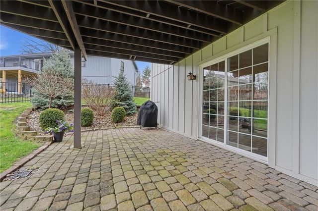 10230 NW 57th Street, Kansas City, MO 64152