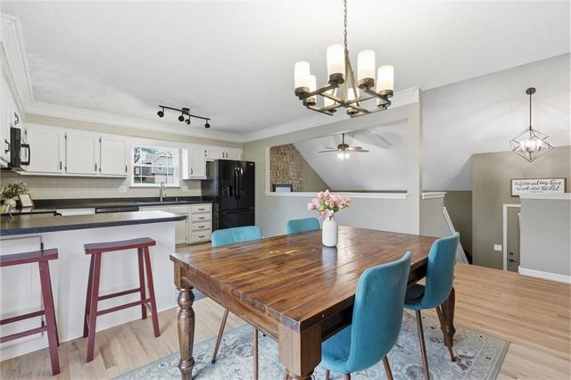 10230 NW 57th Street, Kansas City, MO 64152