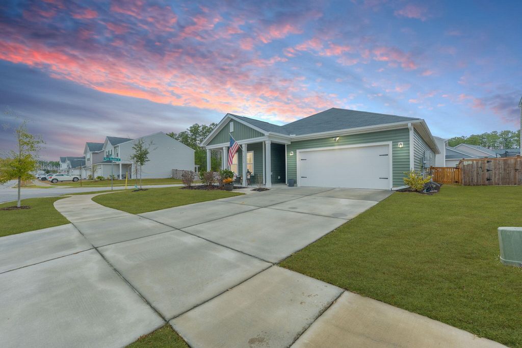 Image 1 of property listing at 4318 Harmony Creek Road, Summerville, SC 29485