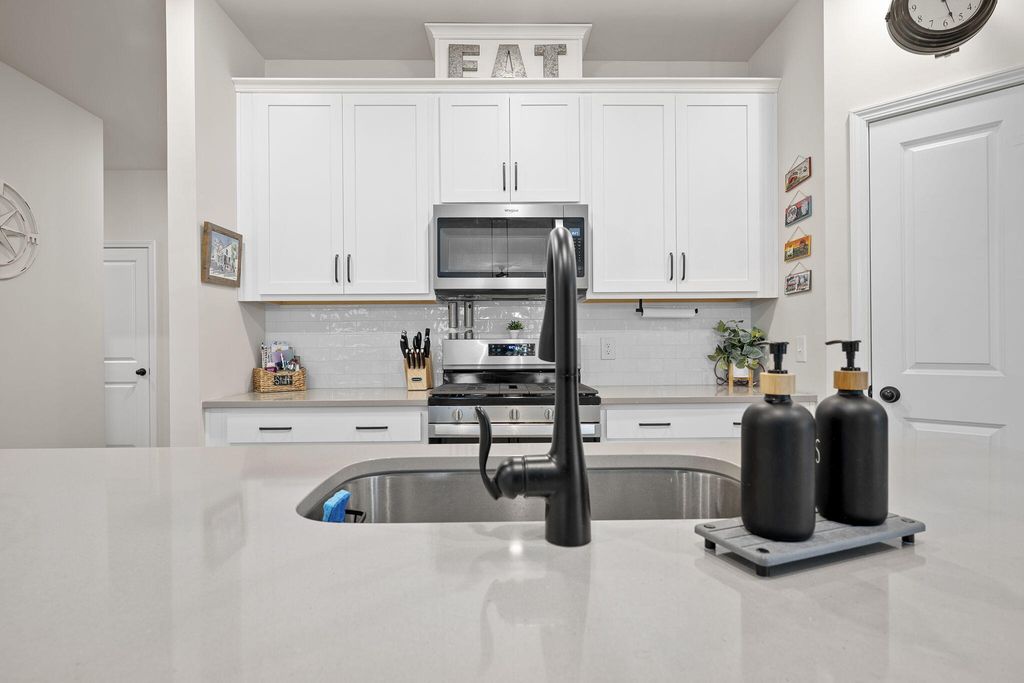 Image 15 of property listing at 4318 Harmony Creek Road, Summerville, SC 29485