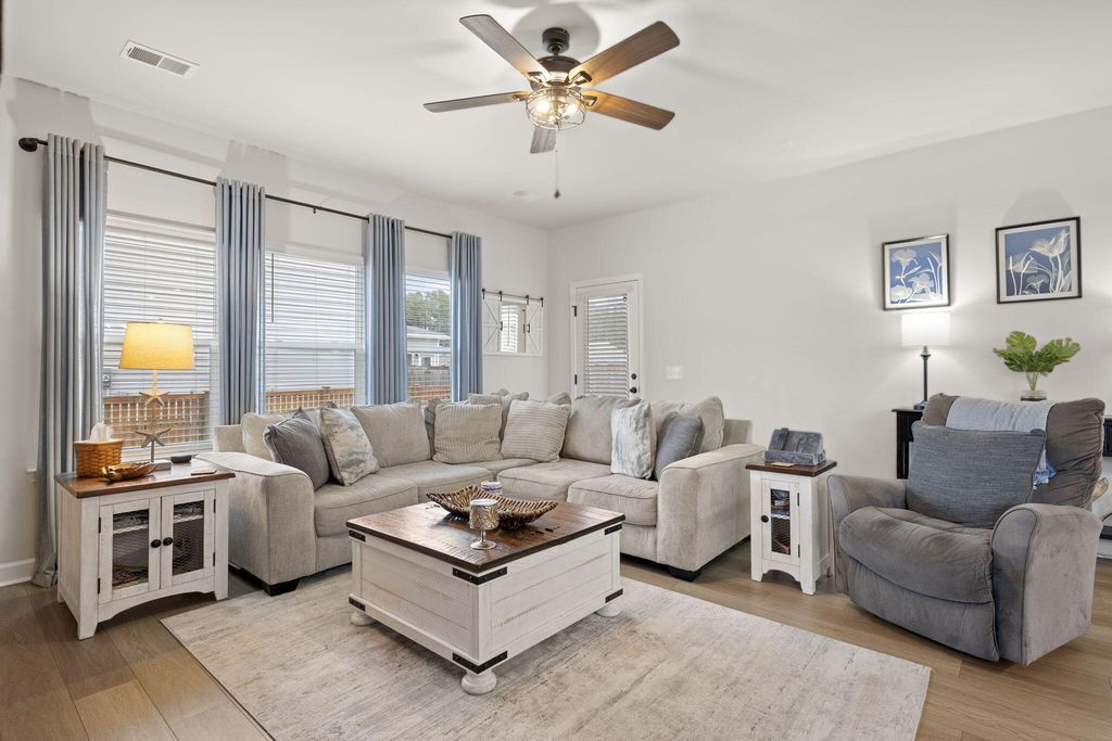 Image 17 of property listing at 4318 Harmony Creek Road, Summerville, SC 29485