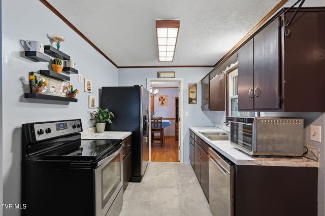 2104 Osborne Street, Bristol, VA 24201