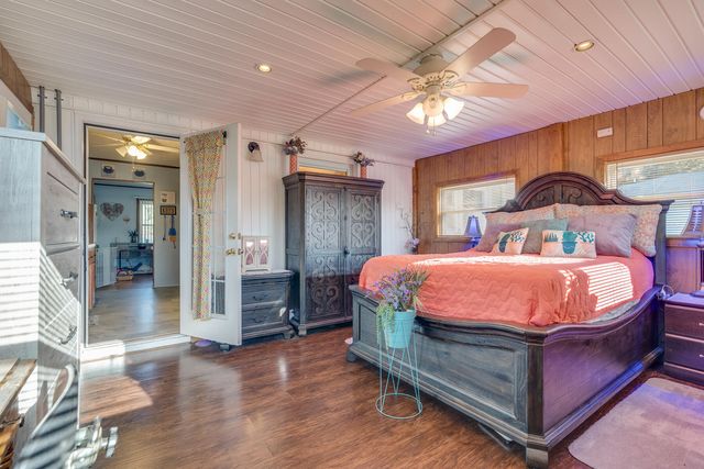 2104 Osborne Street, Bristol, VA 24201