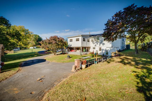 2104 Osborne Street, Bristol, VA 24201