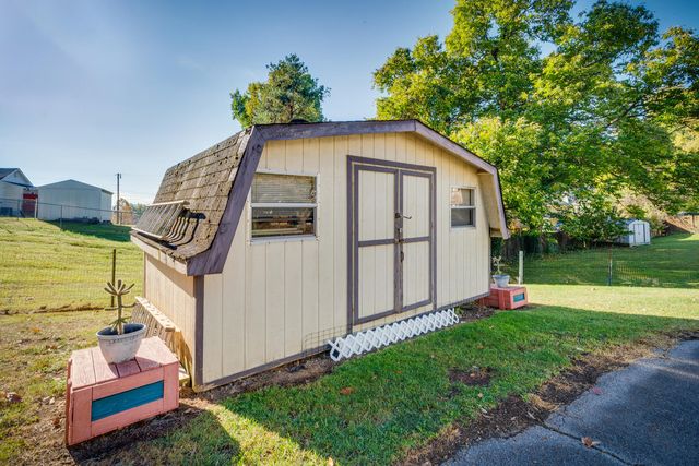 2104 Osborne Street, Bristol, VA 24201