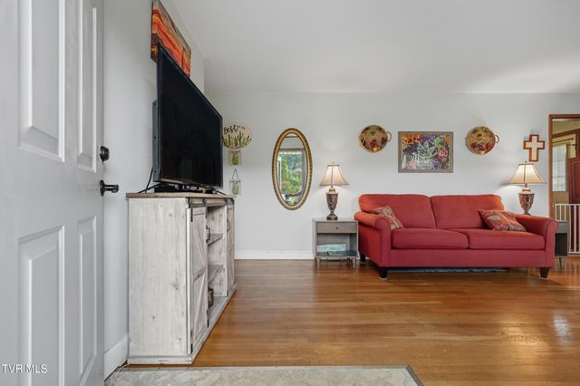 2104 Osborne Street, Bristol, VA 24201