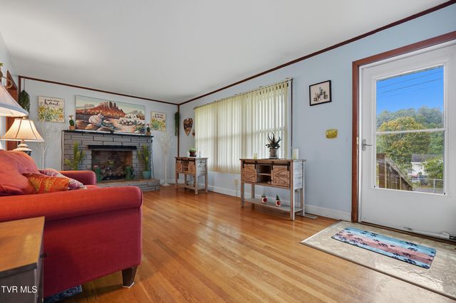 2104 Osborne Street, Bristol, VA 24201