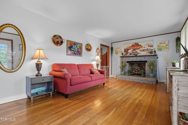 2104 Osborne Street, Bristol, VA 24201