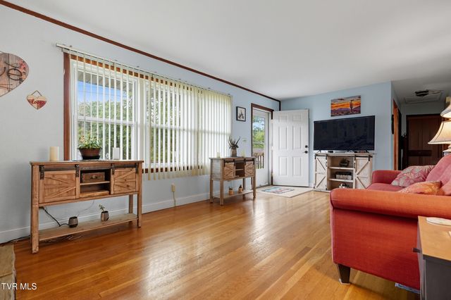 2104 Osborne Street, Bristol, VA 24201