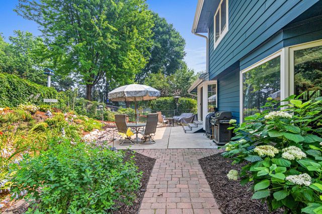 13423 Dominica Way, Apple Valley, MN 55124