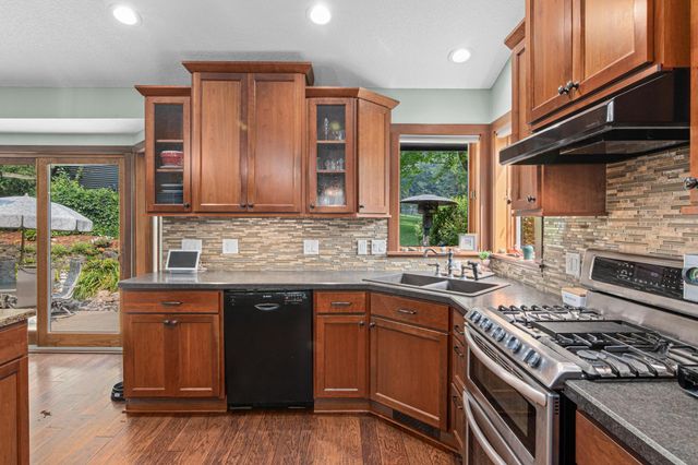 13423 Dominica Way, Apple Valley, MN 55124