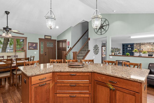 13423 Dominica Way, Apple Valley, MN 55124