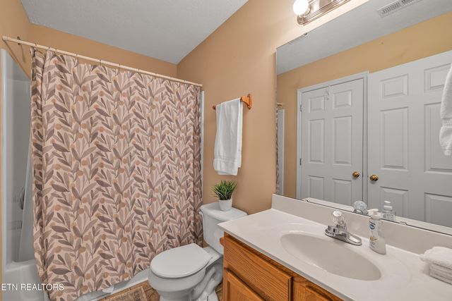 531 Tanasi Tr, Pigeon Forge, TN 37863