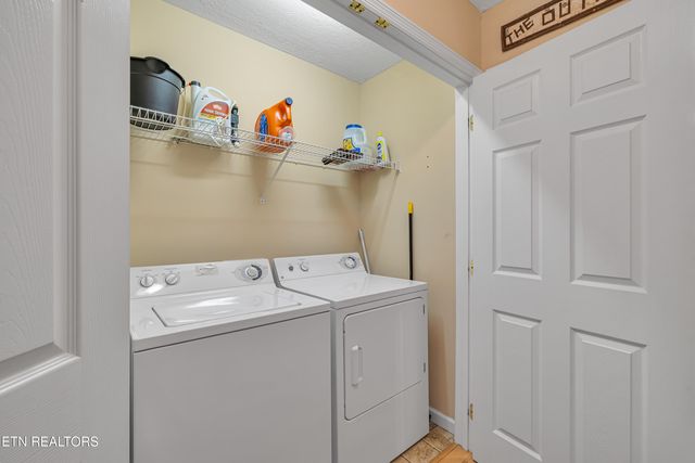 531 Tanasi Tr, Pigeon Forge, TN 37863