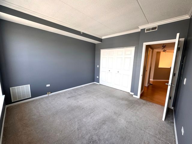 656 Pearson Street 701C, Des Plaines, IL 60016