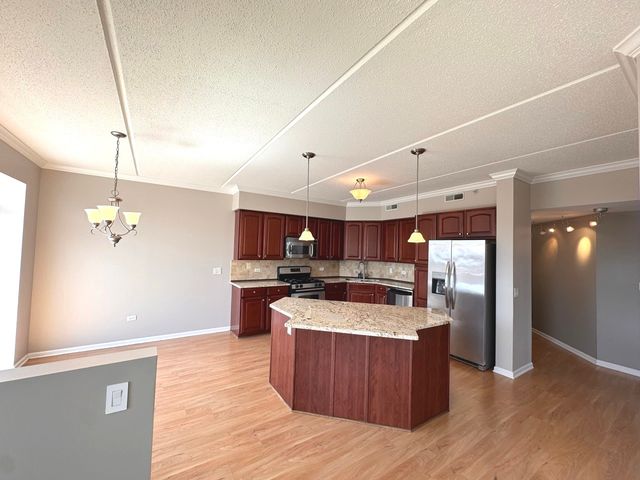 656 Pearson Street 701C, Des Plaines, IL 60016