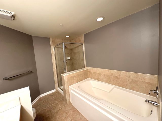 656 Pearson Street 701C, Des Plaines, IL 60016