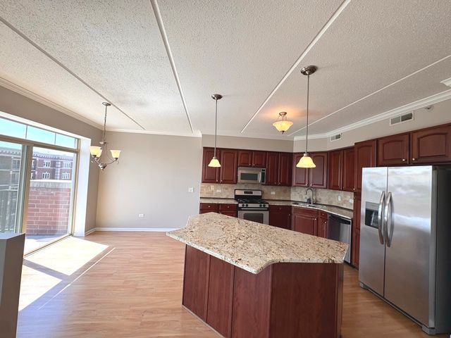 656 Pearson Street 701C, Des Plaines, IL 60016