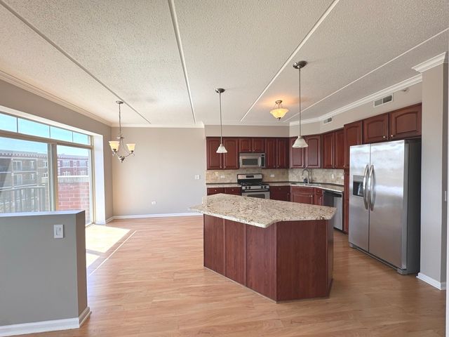 656 Pearson Street 701C, Des Plaines, IL 60016