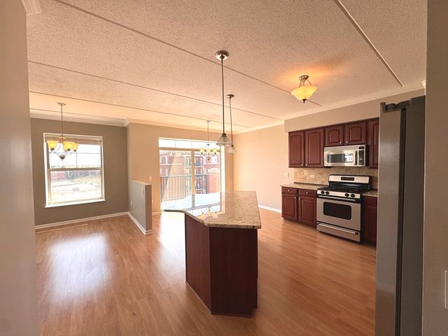 656 Pearson Street 701C, Des Plaines, IL 60016