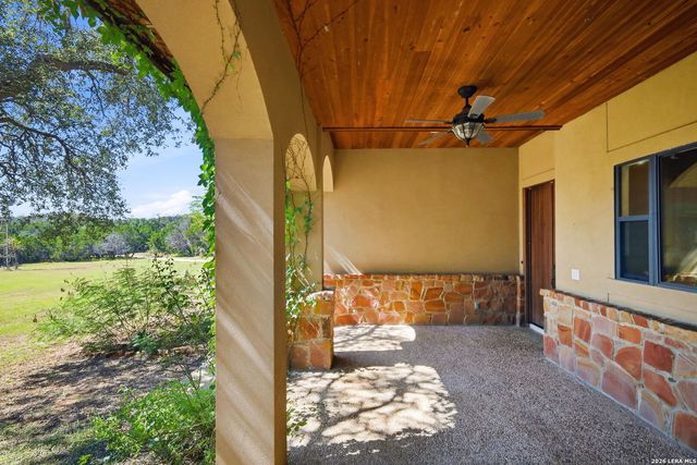 988 COYOTE RIDGE, Spring Branch, TX 78070