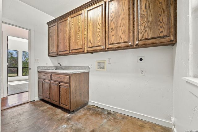 988 COYOTE RIDGE, Spring Branch, TX 78070