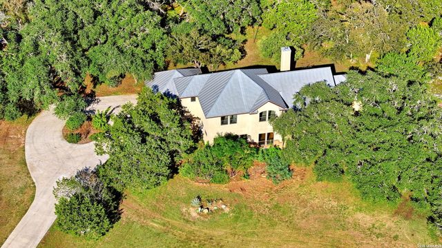 988 COYOTE RIDGE, Spring Branch, TX 78070