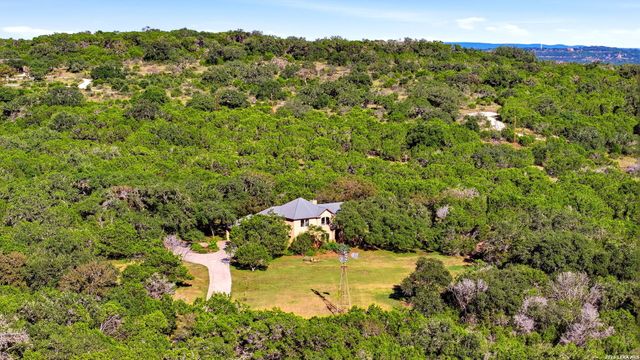 988 COYOTE RIDGE, Spring Branch, TX 78070