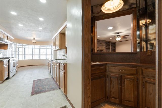 10033 Henderson Drive, Oklahoma City, OK 73139