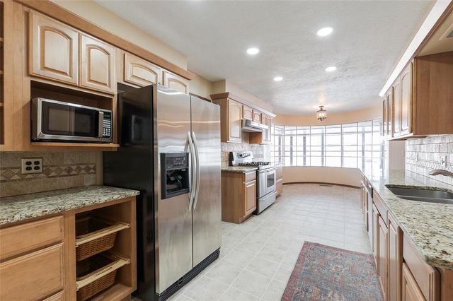 10033 Henderson Drive, Oklahoma City, OK 73139