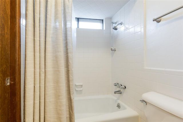 10033 Henderson Drive, Oklahoma City, OK 73139