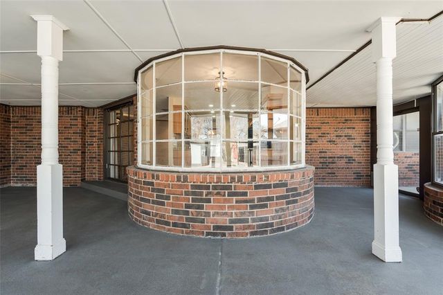 10033 Henderson Drive, Oklahoma City, OK 73139