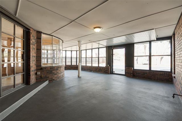 10033 Henderson Drive, Oklahoma City, OK 73139