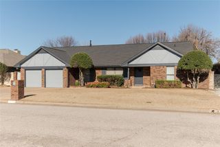 10033 Henderson Drive, Oklahoma City, OK 73139