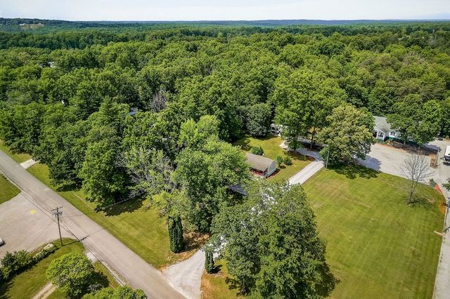 67 Woodlands Ct, Crossville, TN 38571