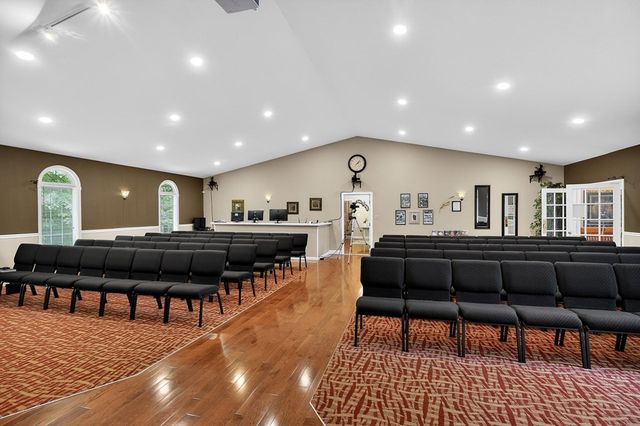 67 Woodlands Ct, Crossville, TN 38571