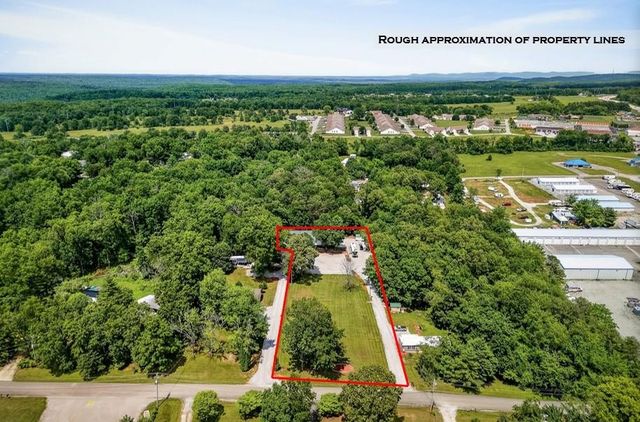 67 Woodlands Ct, Crossville, TN 38571