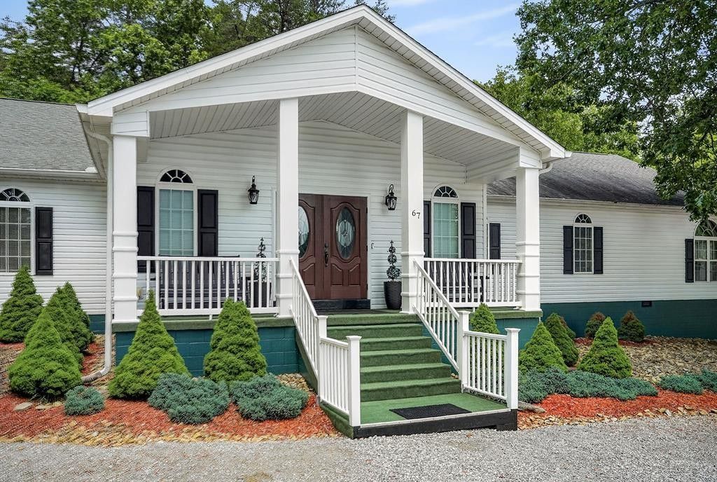 67 Woodlands Ct, Crossville, TN 38571
