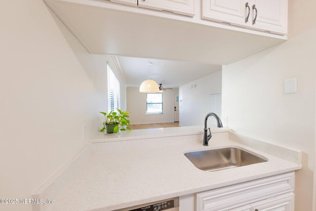 561 6TH Avenue S 561, Jacksonville Beach, FL 32250