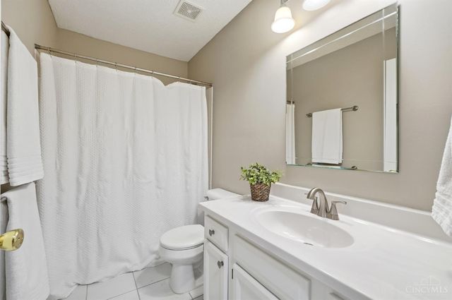 5273 Greenhouse Drive, Mason, OH 45040